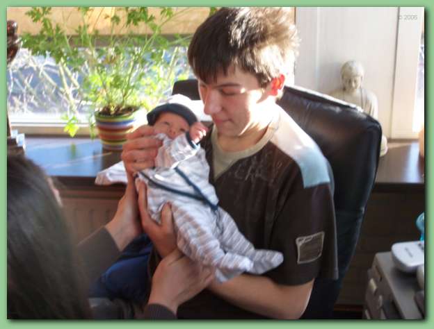 602x451 pixels (32K)